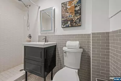 321 1/2 Pavonia Avenue, Jersey City, NJ 07302 - Photo 17