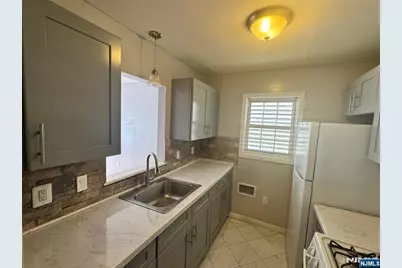 12 Bayview Avenue 1 #1, Jersey City, NJ 07305 - Photo 13