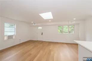 73 Clinton Pl 2, Hackensack, NJ 07601 - Photo 5