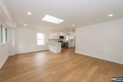 73 Clinton Place 2 #2, Hackensack, NJ 07601 - Photo 3