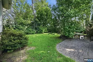 85 Elizabeth Ave, Elmwood Park, NJ 07407 - Photo 35