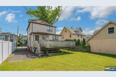 527 Brandon Place, Cliffside Park, NJ 07010 - Photo 37