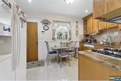 205 Warren Street, Englewood, NJ 07631 - Photo 19
