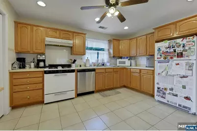 554 Harrison Avenue, Lodi, NJ 07644 - Photo 35