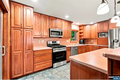 9 Melrose Avenue, West Milford, NJ 07421 - Photo 11