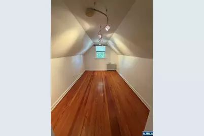 17 Ellsworth Street, Clifton, NJ 07012 - Photo 3