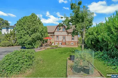 85 Spring Valley Avenue, Hackensack, NJ 07601 - Photo 33