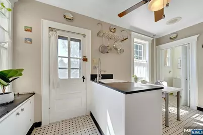 85 Spring Valley Avenue, Hackensack, NJ 07601 - Photo 21
