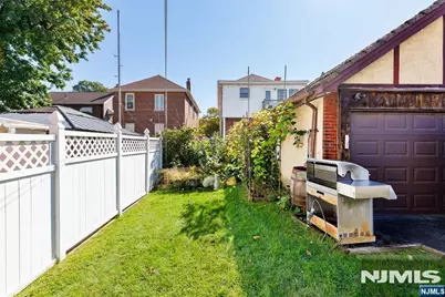 544 Highridge Avenue, Cliffside Park, NJ 07010 - Photo 19