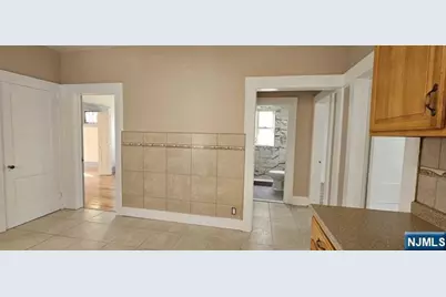81 Union Street, East Rutherford, NJ 07073 - Photo 5