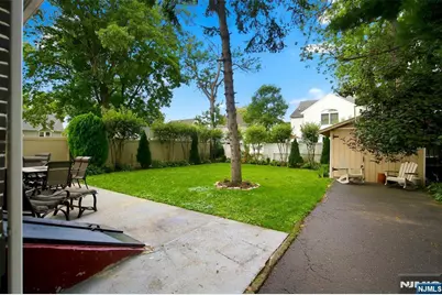 351 W Griggs Avenue, Teaneck Township, NJ 07666 - Photo 7