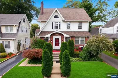 351 W Griggs Avenue, Teaneck Township, NJ 07666 - Photo 3