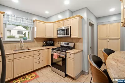 351 W Griggs Avenue, Teaneck Township, NJ 07666 - Photo 19
