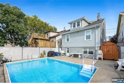 829 Roosevelt Avenue, Secaucus, NJ 07094 - Photo 3