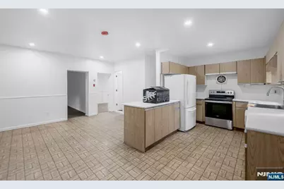 445 Paramus Road, Paramus, NJ 07652 - Photo 3
