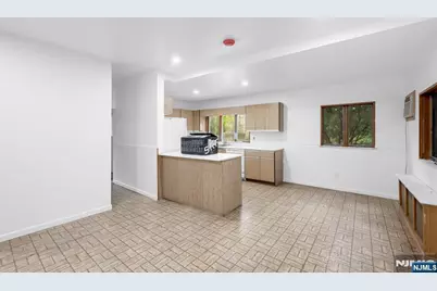 445 Paramus Road, Paramus, NJ 07652 - Photo 5