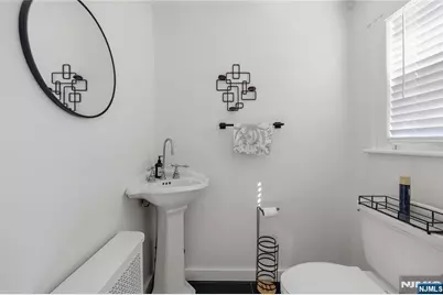 414 Franklin Avenue, Wyckoff Township, NJ 07481 - Photo 19