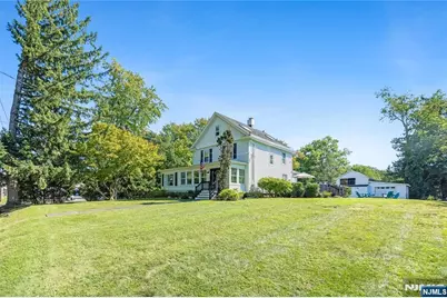 414 Franklin Avenue, Wyckoff Township, NJ 07481 - Photo 3
