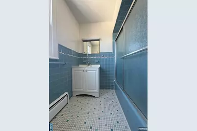 177 Phillips Avenue 2 #2, South Hackensack Township, NJ 07606 - Photo 7