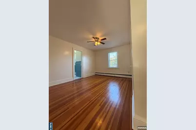 177 Phillips Avenue 2 #2, South Hackensack Township, NJ 07606 - Photo 5