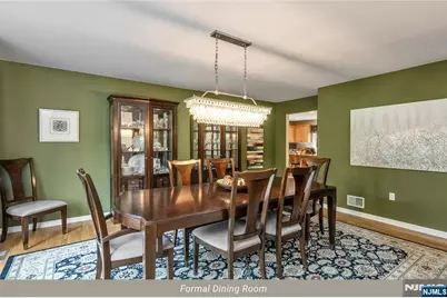 4 Moccasin Court, Mahwah, NJ 07430 - Photo 9