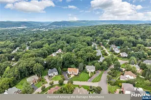 4 Moccasin Ct, Mahwah, NJ 07430 - Photo 41