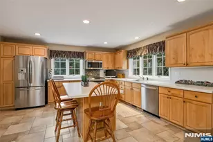 4 Moccasin Ct, Mahwah, NJ 07430 - Photo 11