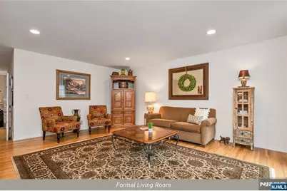 4 Moccasin Court, Mahwah, NJ 07430 - Photo 7