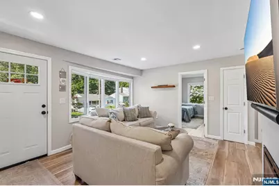 102 Hiawatha Boulevard, Oakland, NJ 07436 - Photo 13