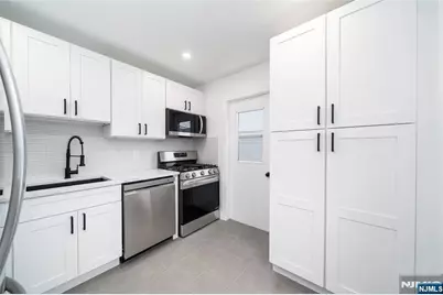 21 Mary Street, Lodi, NJ 07644 - Photo 13