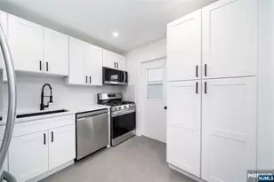 21 Mary St, Lodi, NJ 07644 - Photo 13