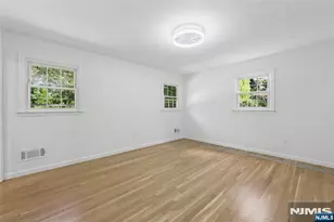4 Marconi St, Tenafly, NJ 07670 - Photo 37