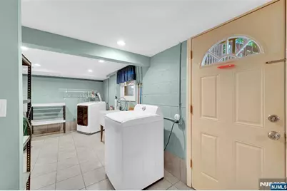 11 Burdette Place, Fairview, NJ 07022 - Photo 37