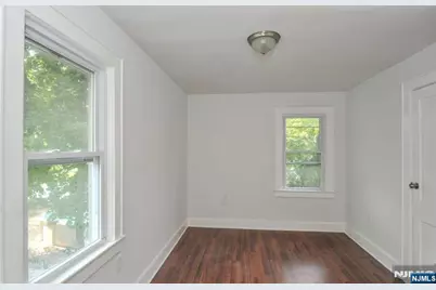 280-282 Seneca Place, Plainfield, NJ 07062 - Photo 11