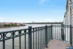 351 The Promenade 351, Edgewater, NJ 07020 - Photo 9