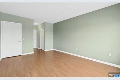 351 The Promenade 351 #351, Edgewater, NJ 07020 - Photo 15