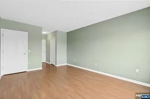 351 The Promenade 351, Edgewater, NJ 07020 - Photo 15