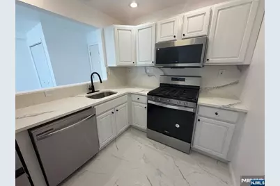 131 Clinton Place 214 #214, Hackensack, NJ 07601 - Photo 7