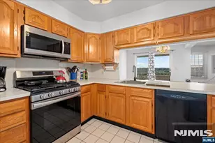 62 Amethyst Ln 276, Paterson, NJ 07501 - Photo 1