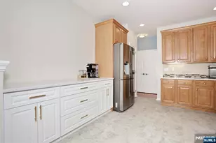 70 Shore Dr 22, South Amboy, NJ 08879 - Photo 9