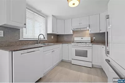 1315 Anderson Avenue 5 #5, Fort Lee, NJ 07024 - Photo 9