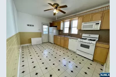 26-28 Spruce Street 1C #1C, Kearny, NJ 07032 - Photo 3