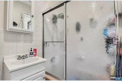 114 Sheridan Avenue, Clifton, NJ 07011 - Photo 11