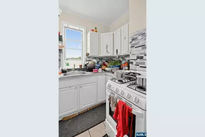 114 Sheridan Avenue, Clifton, NJ 07011 - Photo 13