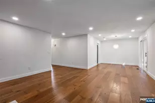 77 Sunset Ct, Mahwah, NJ 07430 - Photo 5