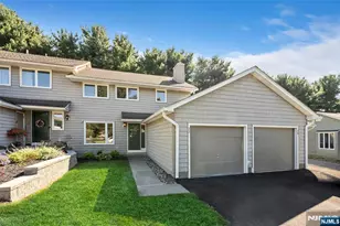 77 Sunset Ct, Mahwah, NJ 07430 - Photo 1