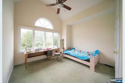 32 Candlewood Drive, Old Tappan, NJ 07675 - Photo 11