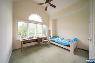 32 Candlewood Dr, Old Tappan, NJ 07675 - Photo 11