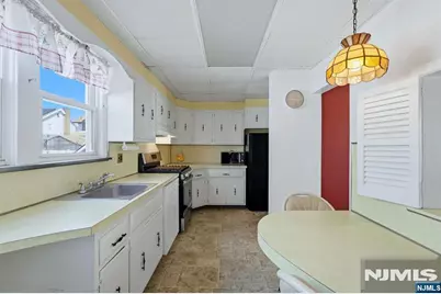 279 Farrant Terrace, Teaneck Township, NJ 07666 - Photo 13