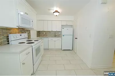 9 Village Way 4 #4, Vernon, NJ 07462 - Photo 3